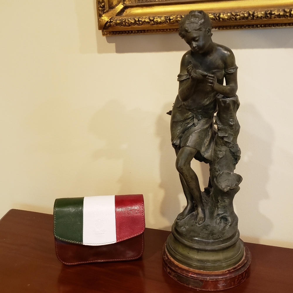 NEW! ITALIAN LEATHER PURSE W/ ADJUSTABLE STRAP (Imported From Roma)